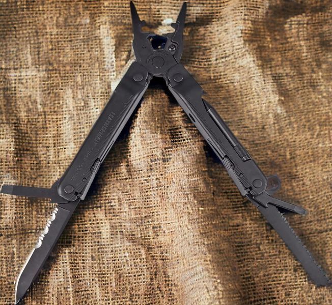 Мультитул Leatherman Super Tool 300 EOD Black (19 инструментов) + чехол MOLLE (черный) S-4007145 фото