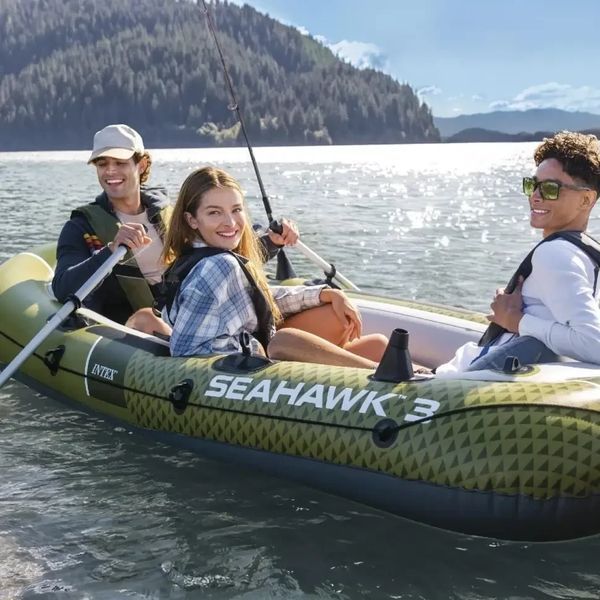 Трехместная надувная лодка Intex 66333 Seahawk 3 Set, 295 х 137 см (весла, ручной насос). 3-х камерный 66333 фото